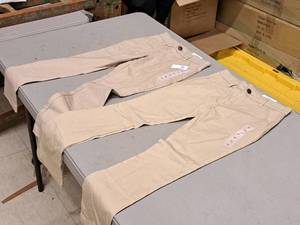 lot 323 image: Old Navy Size 10 Girls Khaki - Skinny Stretch and Boot Cut Stretch