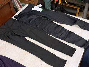 lot 329 image: Lot of (2) Size 5 Girls Leggings