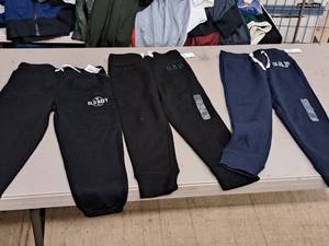 lot 330 image: Lot of (3 Pair) Size 5 Girls Sweat Pants
