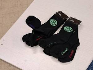 lot 333 image: Lot of (2) Gap Kids Marvel Size Small Boys Crew Socks 3-pack