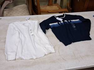 lot 339 image: Size Small Boys Clothing - Sweater, Long Sleeve