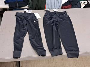 lot 343 image: Lot of (2) Nike Size Large Jogging Pants