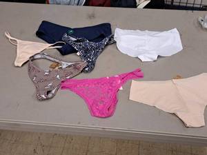 lot 351 image: Womens Panty - (6) Size Medium, (1) Size Large