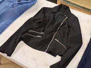 lot 360 image: Trouve Size Small Womens Jacket