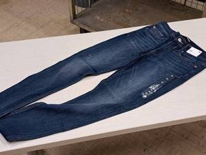 lot 366 image: Express Size 4R Womens Legging Mid-Rise Stretch