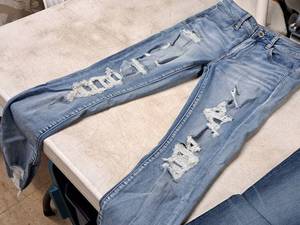 lot 367 image: American Eagle Outfitters Size 6 Womens Super Stretch Jean