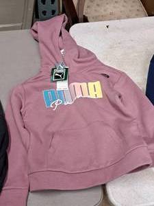 lot 375 image: Puma Size Small Pullover Hoodie