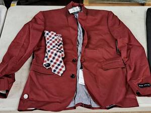 lot 390 image: Express Size 38R Mens Dress Coat with Tie
