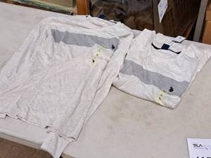 lot 419 image: Lot of (2) Polo Size X-Large Long Sleeve