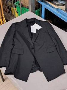 lot 361A image: Theory Etiennette B Size 6 Air Dress Jacket