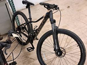 lot 457 image: Trek Marlin 24 Trail Bike 16 Gray Frame