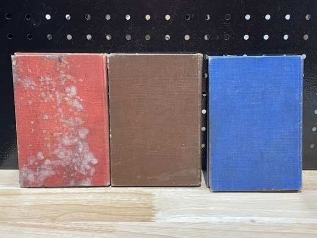 lot 69 image: Antique Popular Mechanics Handbooks How to Make Mission Furniture