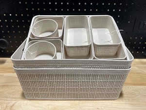 lot 27 image: Basket Organizers