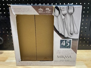 lot 30 image: Mikasa Silverware Set