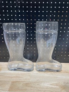 lot 32 image: Glass Boot Beer Mugs