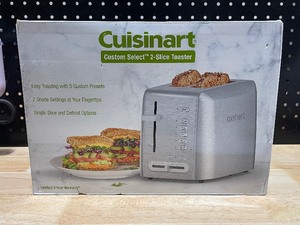 lot 35 image: Cuisinart Toaster