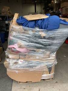 lot 224 image: Wholesale Pallet of Assorted Miscellaneous Items