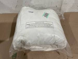 lot 123 image: Oversized King Size Goose and Feather Down Comforter