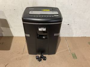 lot 356 image: Aurora 12-Sheet Cross-Cut Shredder