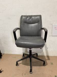 lot 372 image: Serta Modern Task Chair, 225 lb, Gray Faux Leather Upholstery