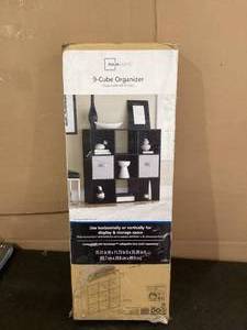 lot 496 image: Mainstays 9-Cube Storage Organizer