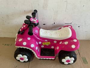 lot 398 image: Minnie Mouse Quad 6V