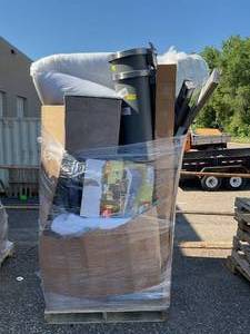 lot 502 image: Wholesale Pallet of Assorted Miscellaneous Items