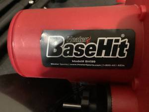 lot 607 image: Heater Sports Base Hit Lite & Real Baseball Pitching Machine