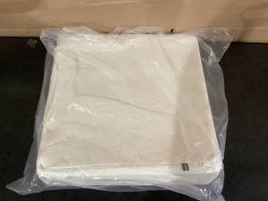 lot 474 image: Bed Wedge Pillow With Memory Foam Top