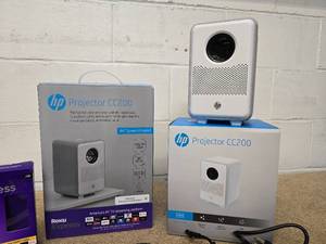 HP Projector CC200 with Roku Express Streaming Player