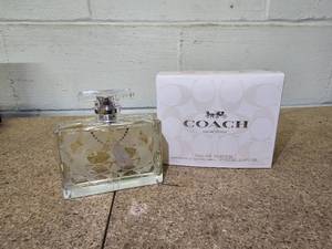 Womens pamper package - Coach Signature Eau de Parfum 100 ml, Este Lauder Sumprtuous Extreme Mascara, pmd Regenerate anti-aging moisturizer and Soniceraser Pro
