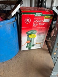bucket with straps    cleaner   yard power stake