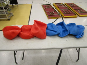 lot 16 image: (7) Physio-Roll Balls