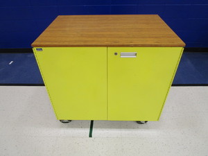 lot 28 image: Rolling Steel Cabinet 25x37x36