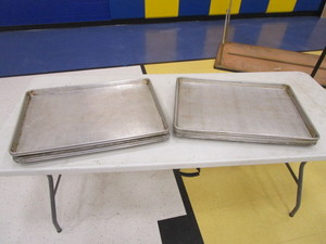 lot 50 image: (10) 17x25 Alum Baking Sheets