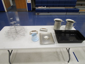 lot 128 image: Misc. Kitchen Items