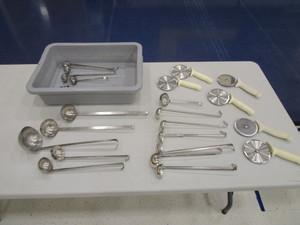 lot 129 image: Pizza Cutters & Ladle Spoons