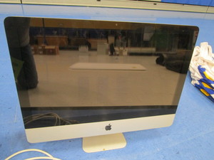 lot 242 image: (2) Apple iMac 1311 Computers