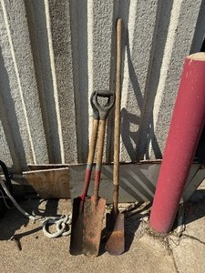 Three Tree Spade Shovels