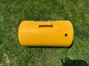 Central Pneumatic 11 Gallon Portable Air Tank (missing valve and air hose)