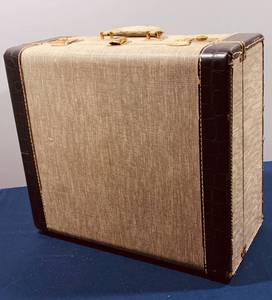 lot 54 image: SCANDALLI ACCORDIAN WITH CASE AND SHEET MUSIC