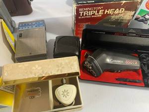 lot 73 image: ASSORTED ELECTRONICS