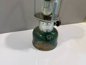 lot 94 image: COLEMAN 220 F
