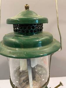 lot 97 image: COLEMAN 220E LANTERN
