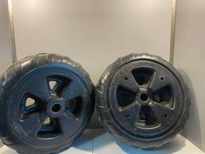 lot 119 image: OTTER WHEELS - LIKE NEW