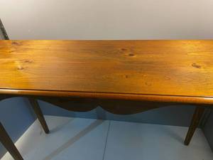 lot 120 image: CHARMING WOOD SOFA TABLE