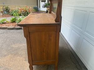 lot 117 image: ANTIQUE OAK SIDEBOARDBUFFET