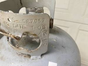 lot 128 image: TWO LP TANKS