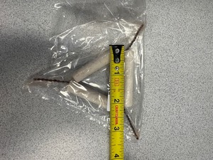 lot 74 image: 31 - Triangle Ceramic Pipestem 2 Inches inner