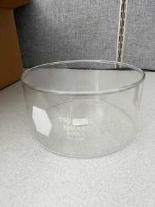 lot 84 image: 3 - 90mm Diameter Crystilization Dishes